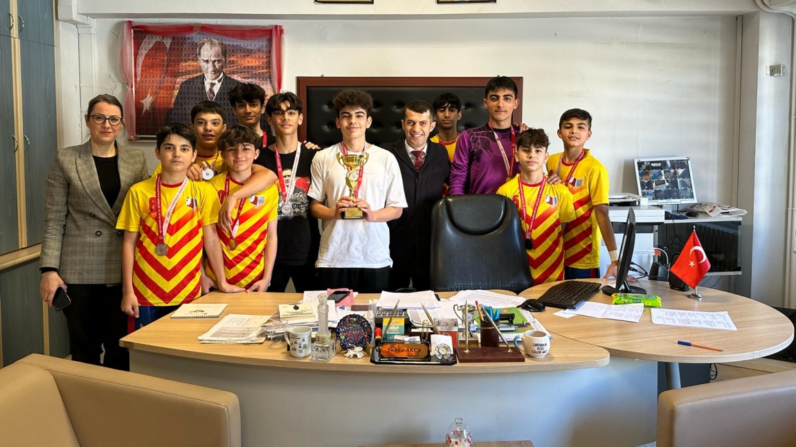 Okulumuz futsal takımı 2023-2024 İzmir Okul Sporları Futsal Yıldız Erkekler İl ikincisi oldu.